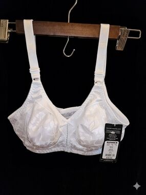 Bali White Lace Jacquard Non-Wired Full Coverage Bra